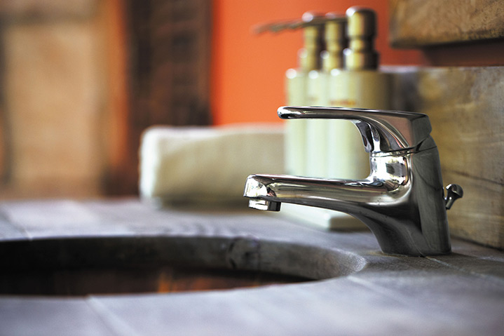 A2B Plumbers are able to fix any leaking taps you may have in South Ealing. 